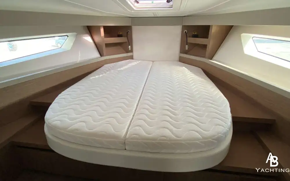 slider 11 Beneteau Gran Turismo 40
