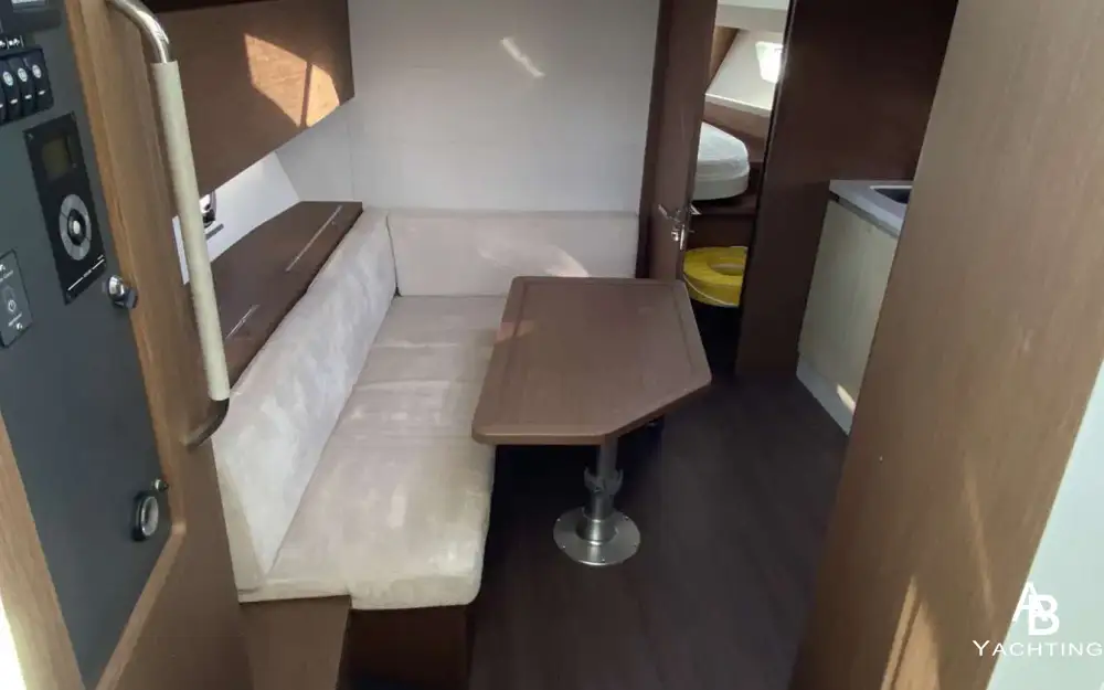 slider 6 Beneteau Gran Turismo 40