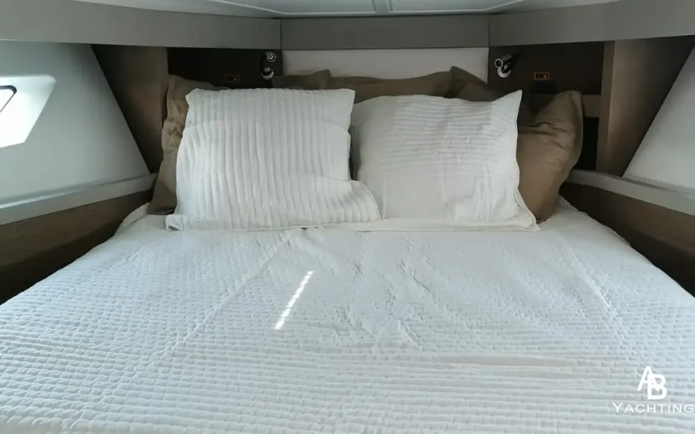 slider 8 Beneteau Gran Turismo 40 - null