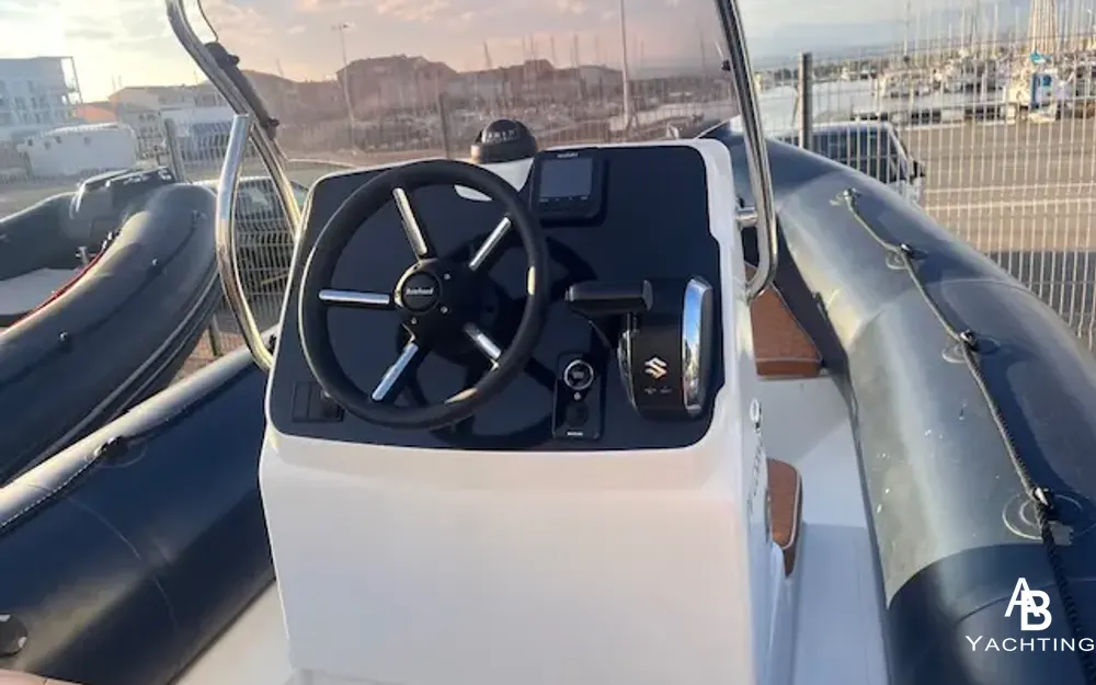 slider 2 Bombard Sunrider 650