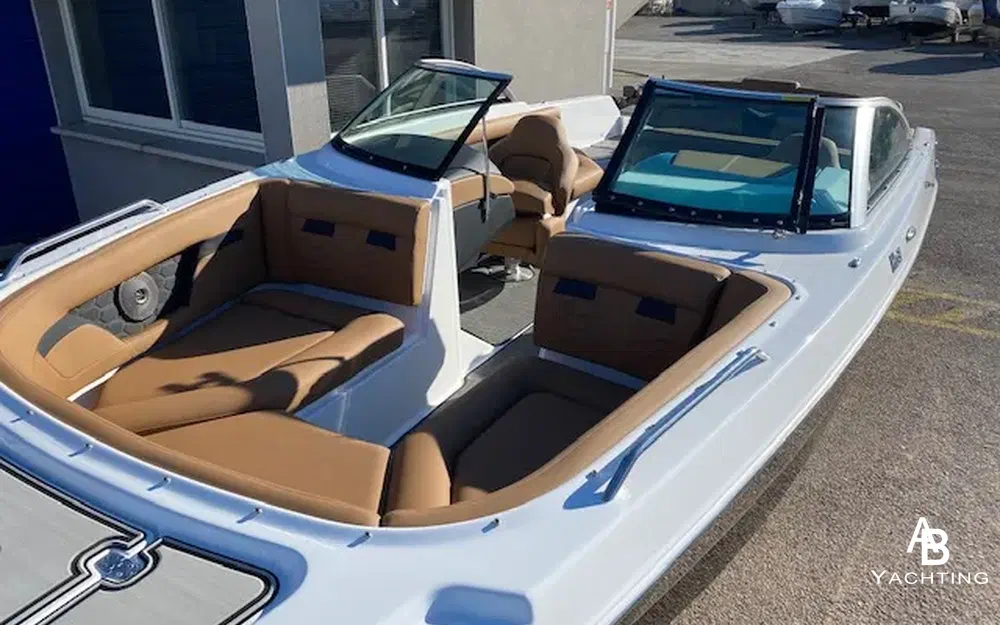 slider 11 Four Winns HD3