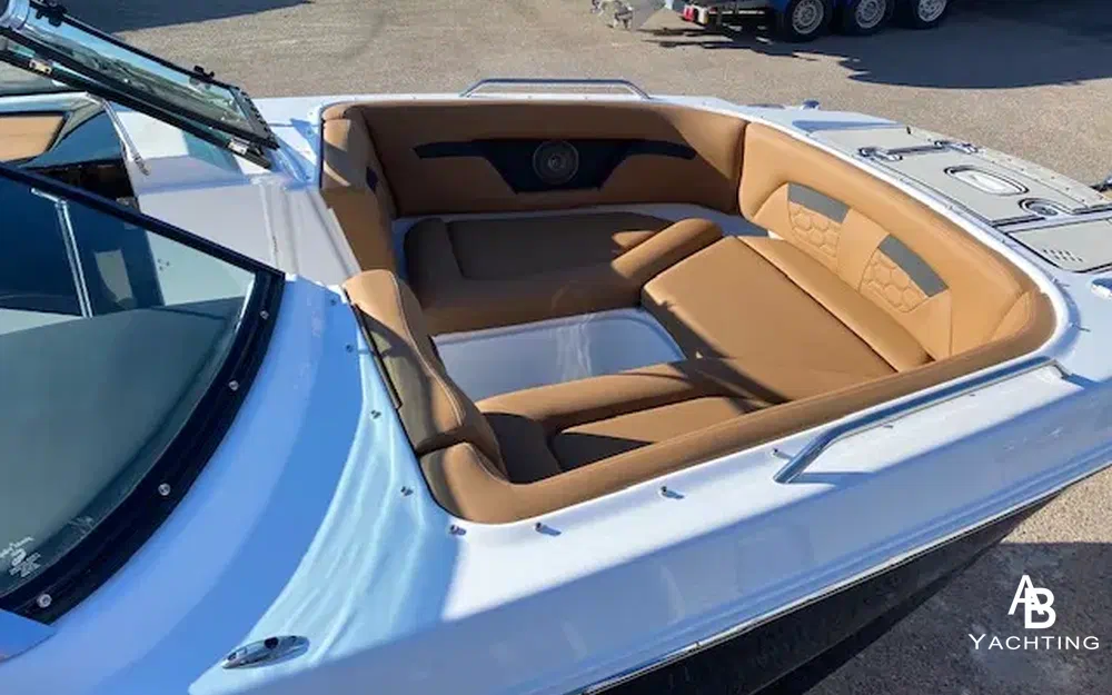 slider 12 Four Winns HD3