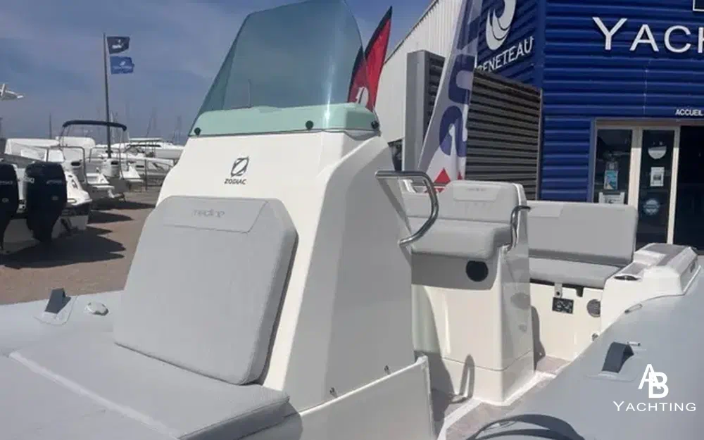 slider 9 Zodiac Medline 5.8