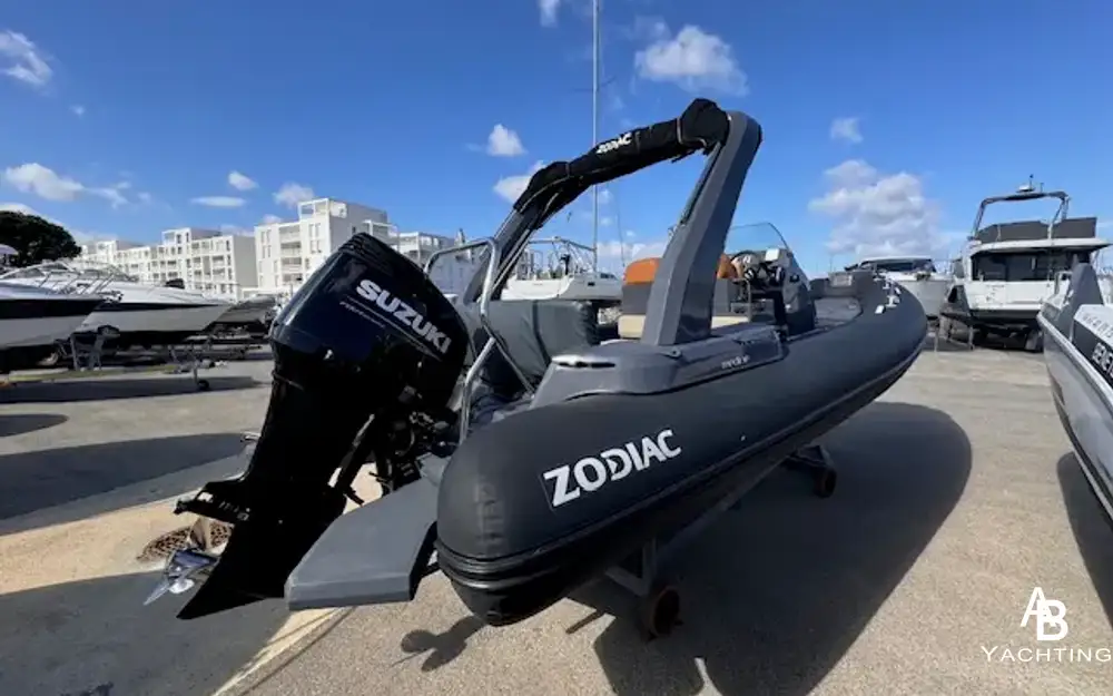 slider 1 Zodiac Medline 7.5