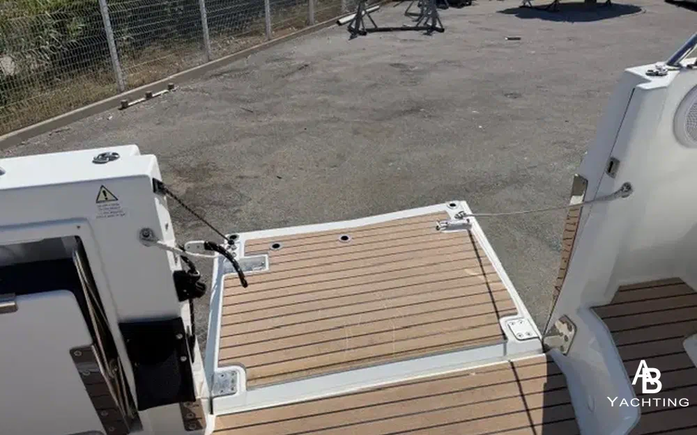 slider 7 Jeanneau Cap Camarat 9.0 WA