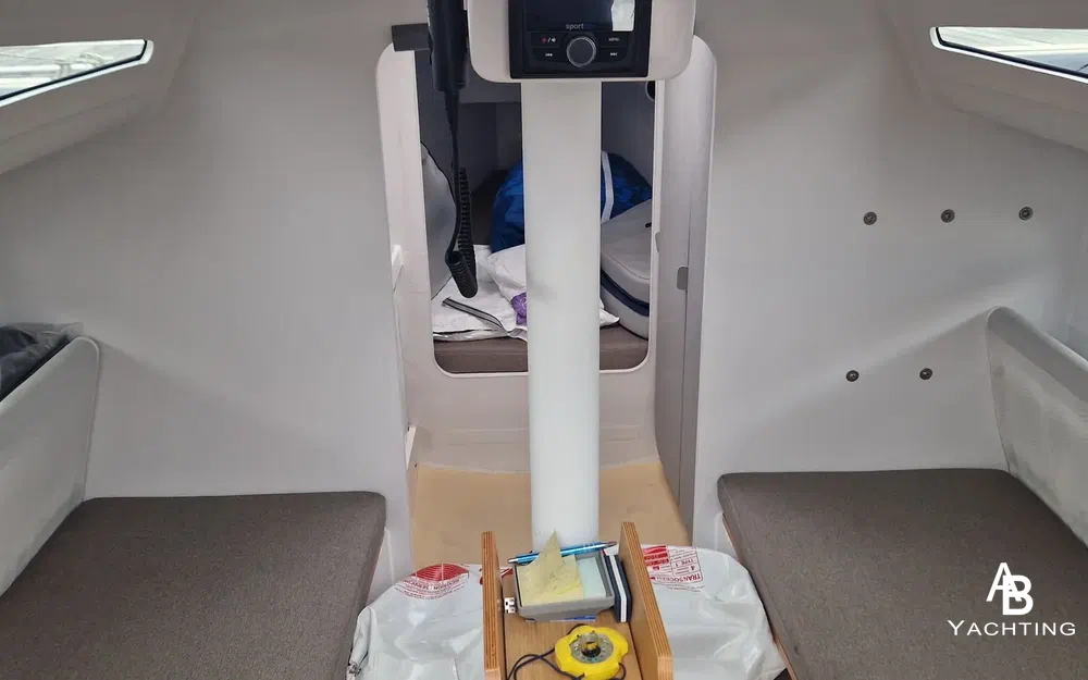 slider 4 Beneteau First 27