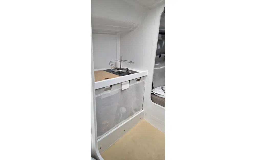 slider 8 Beneteau First 27