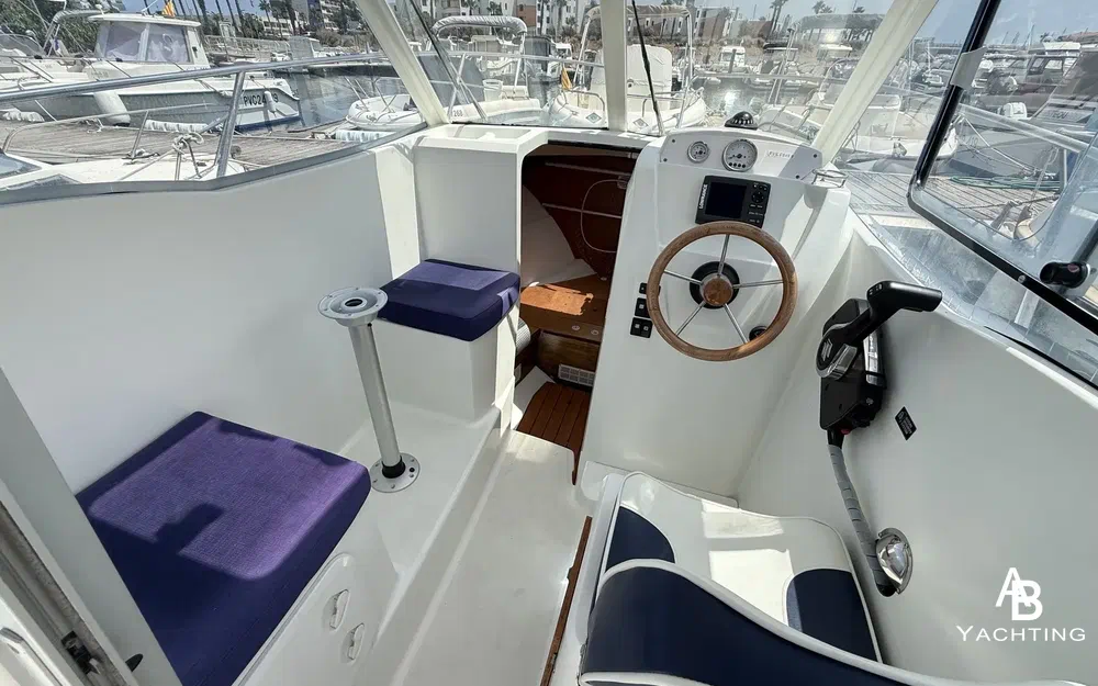 slider 3 Beneteau Antares 580
