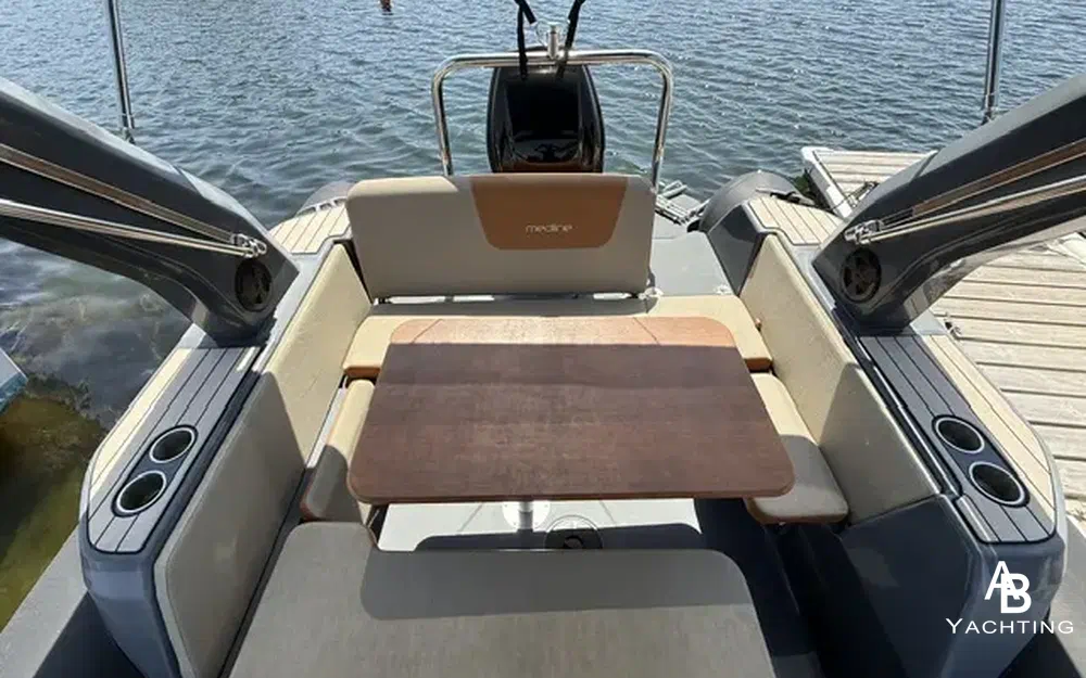 slider 9 Zodiac Medline 7.5