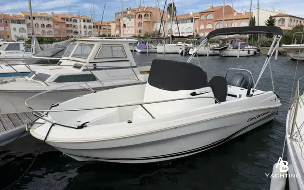 slider 0 Jeanneau Cap Camarat 5.5 CC Serie 2