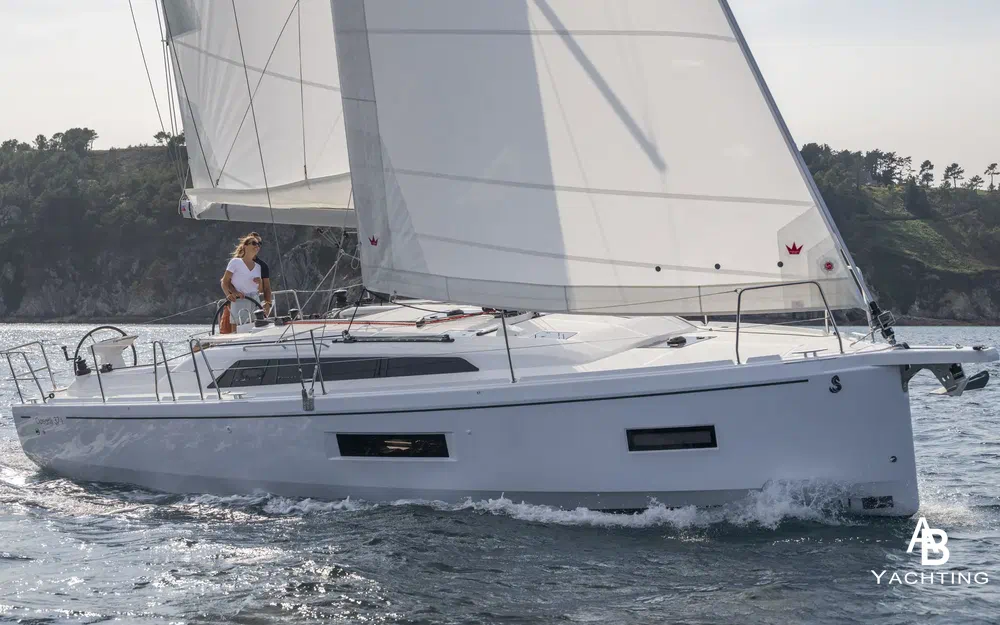 slider 0 Beneteau Oceanis 37.1