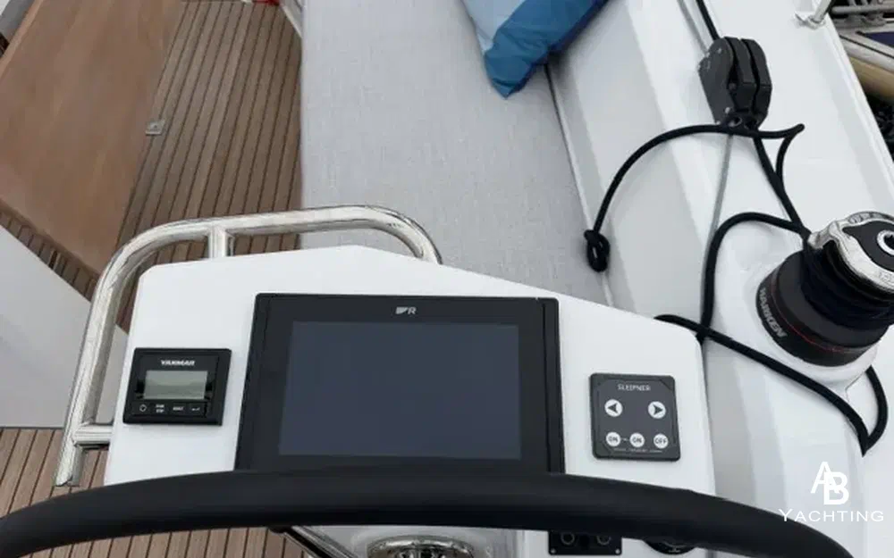 slider 9 Beneteau Oceanis 37.1