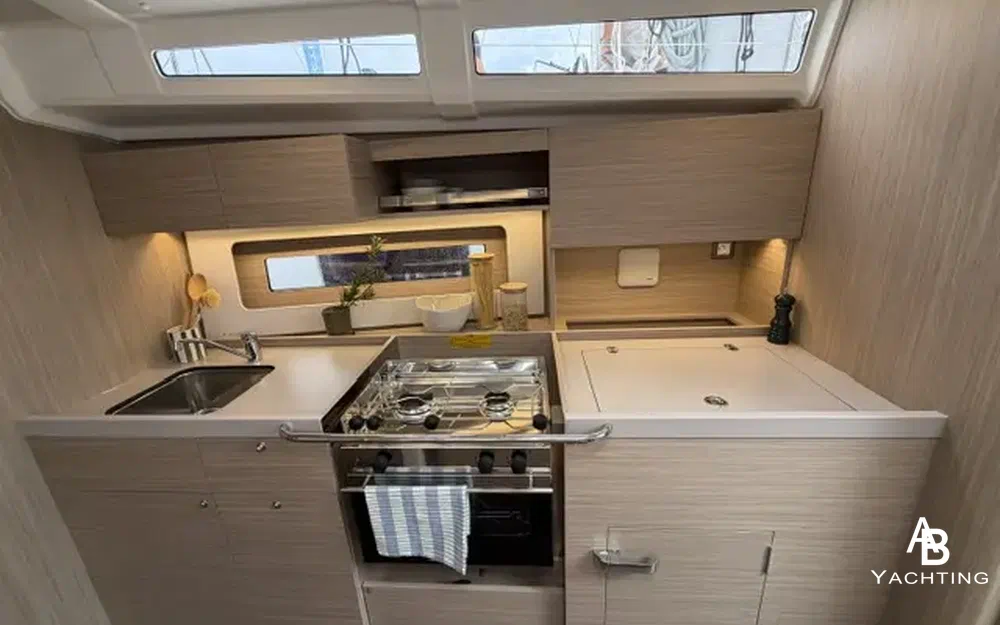 slider 14 Beneteau Oceanis 37.1