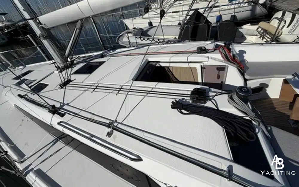 slider 7 Beneteau Oceanis 37.1