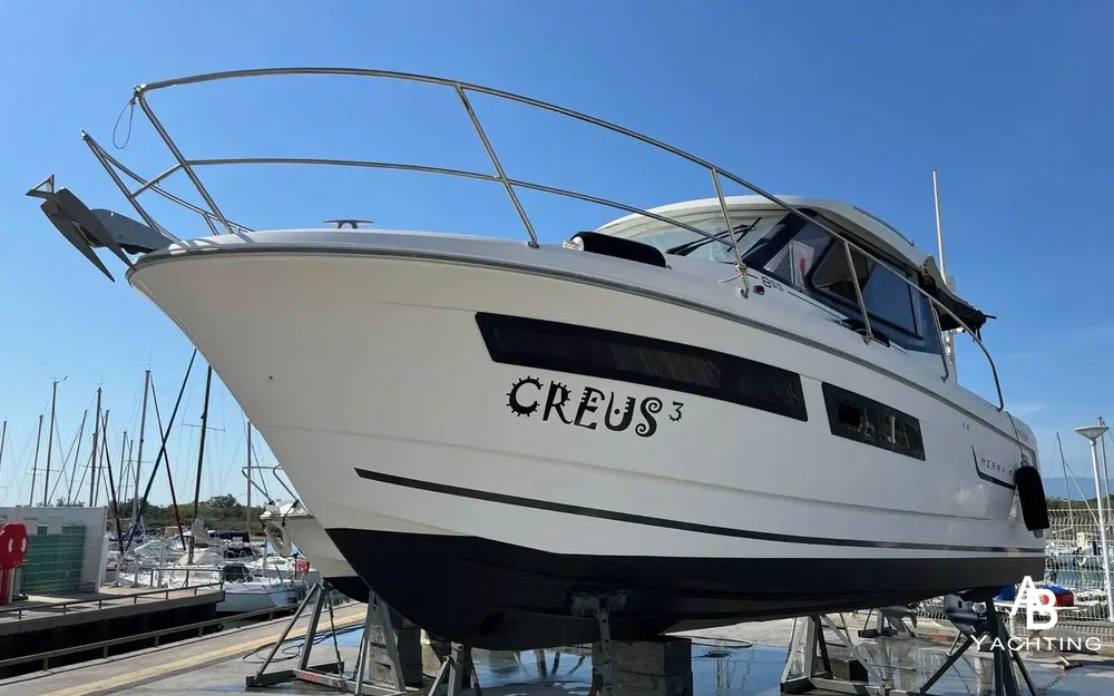 slider 0 Jeanneau Merry Fisher 855