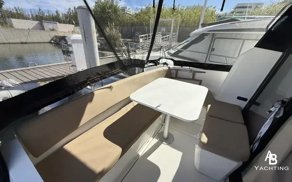 slider 5 Jeanneau Merry Fisher 855