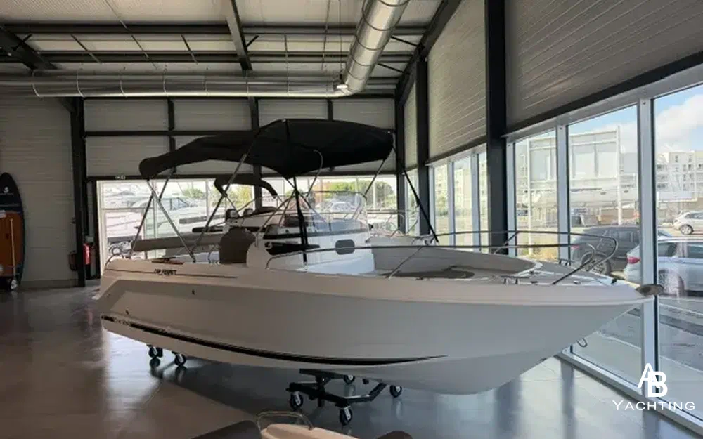 slider 0 B2 Marine 652 Open