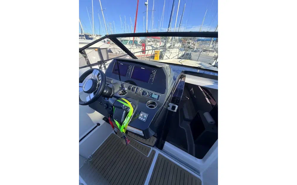 slider 5 Quicksilver Activ 875 Sundeck