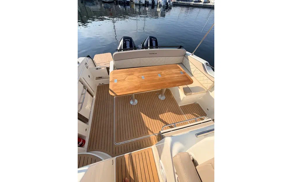 slider 6 Quicksilver Activ 875 Sundeck
