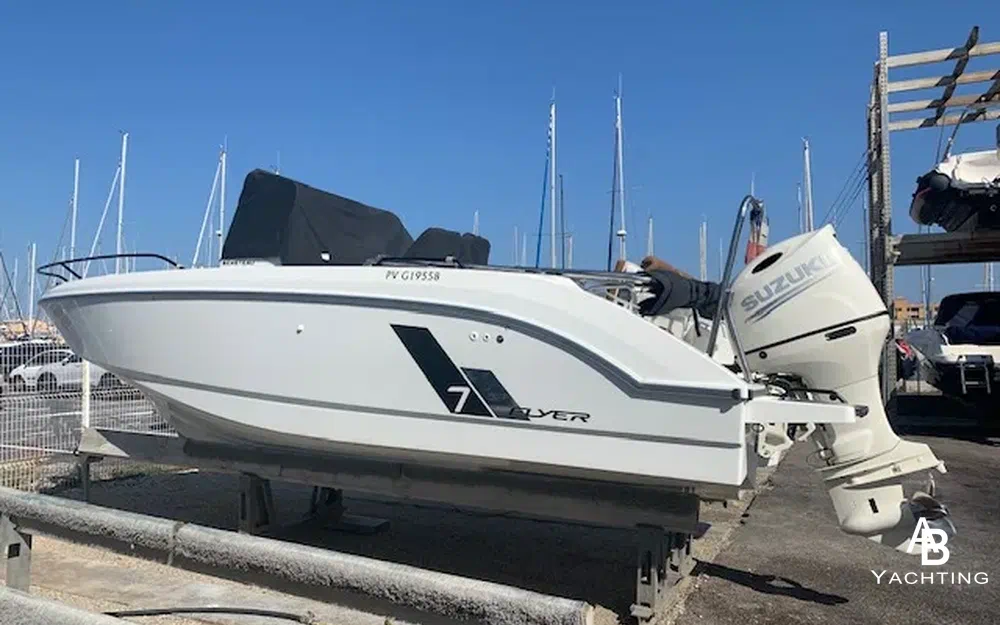 slider 0 Beneteau Flyer 7 SPACEdeck