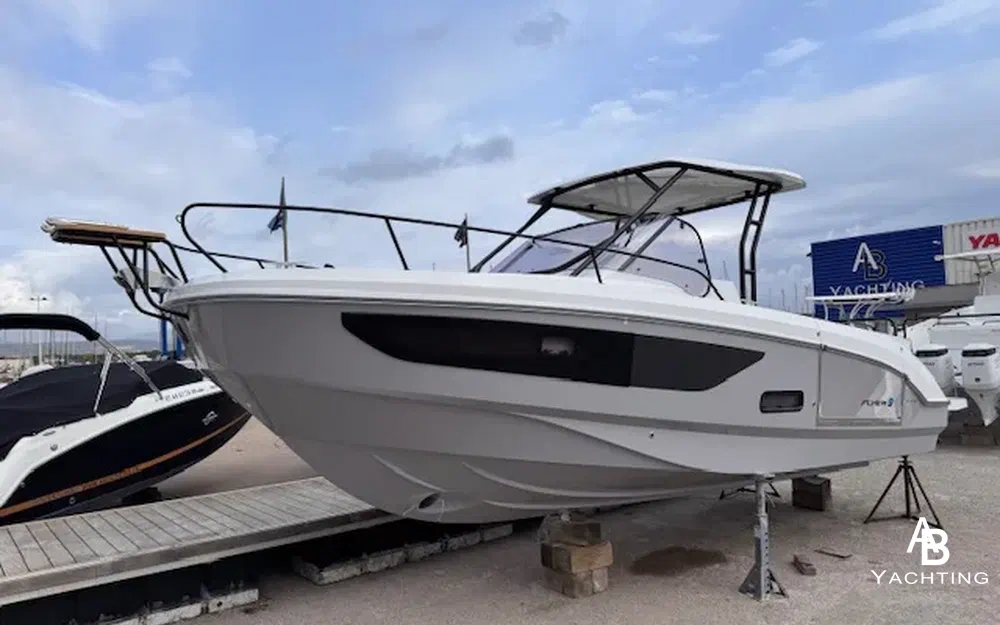 slider 1 Beneteau Flyer 9 Sundeck