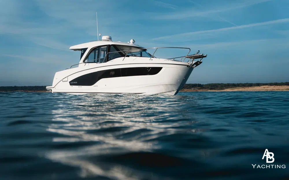 slider 0 Beneteau Antares 9 OB Antares 9 V2