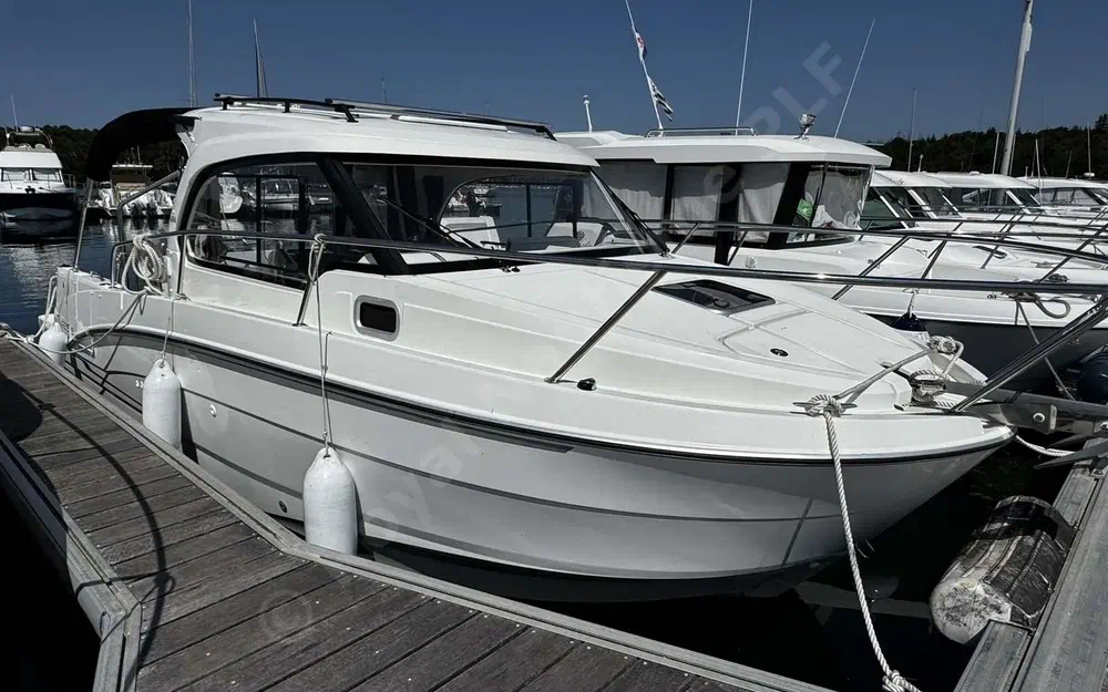 Beneteau Antares 8 OB
