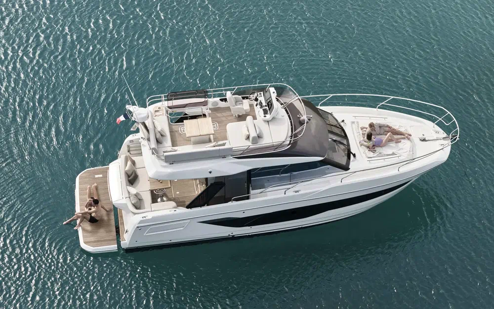 Prestige Yachts  F4.3