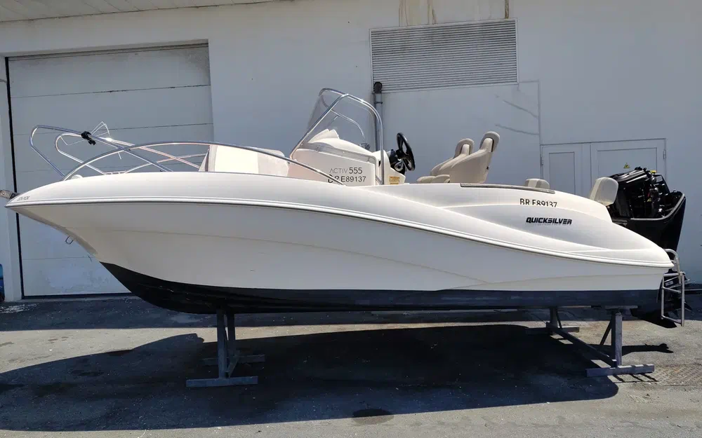 Quicksilver Activ 555 Open