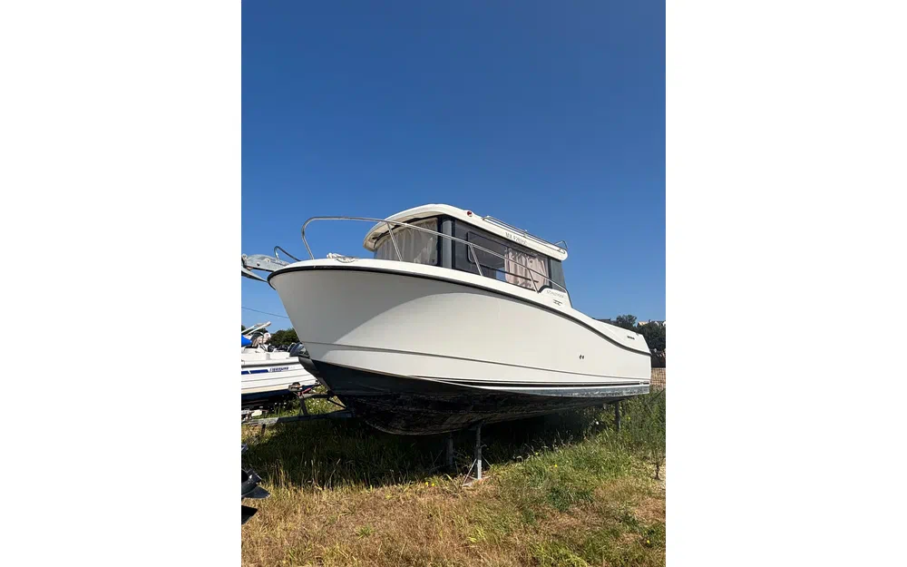 Quicksilver 675 PILOTHOUSE