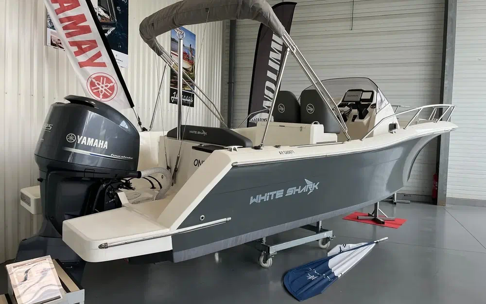 White Shark  240 SC