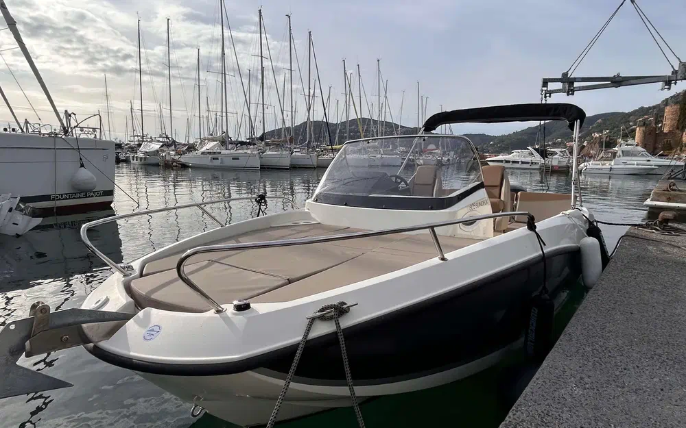Quicksilver 605 Sundeck