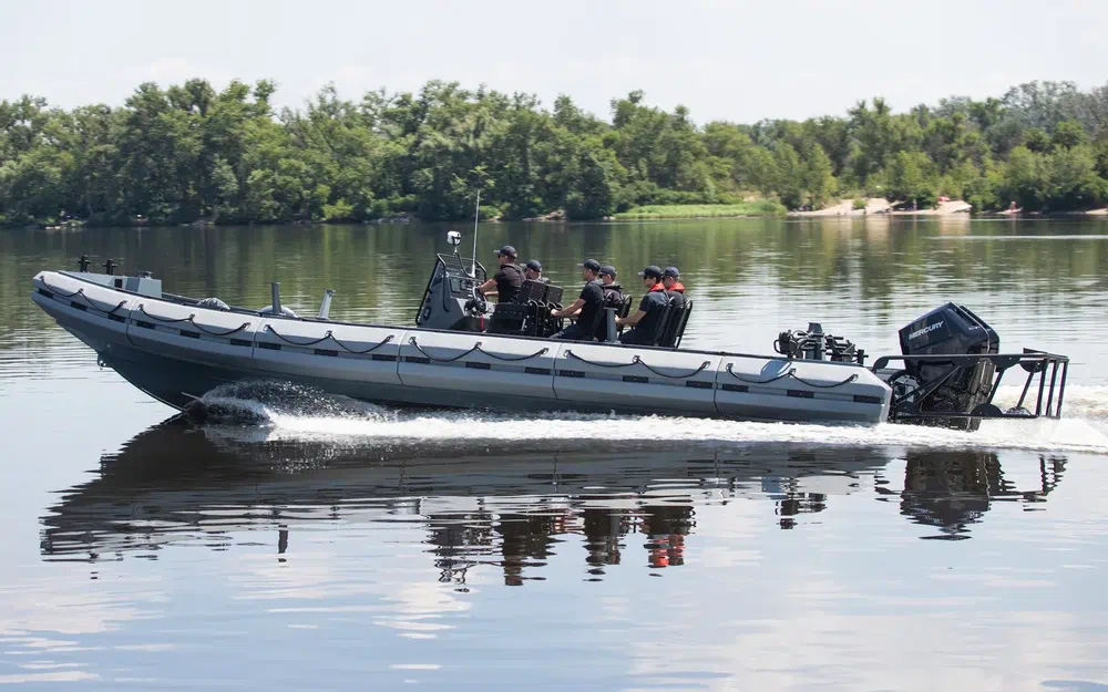 Iron Boats GALAXY TRIDENT T12