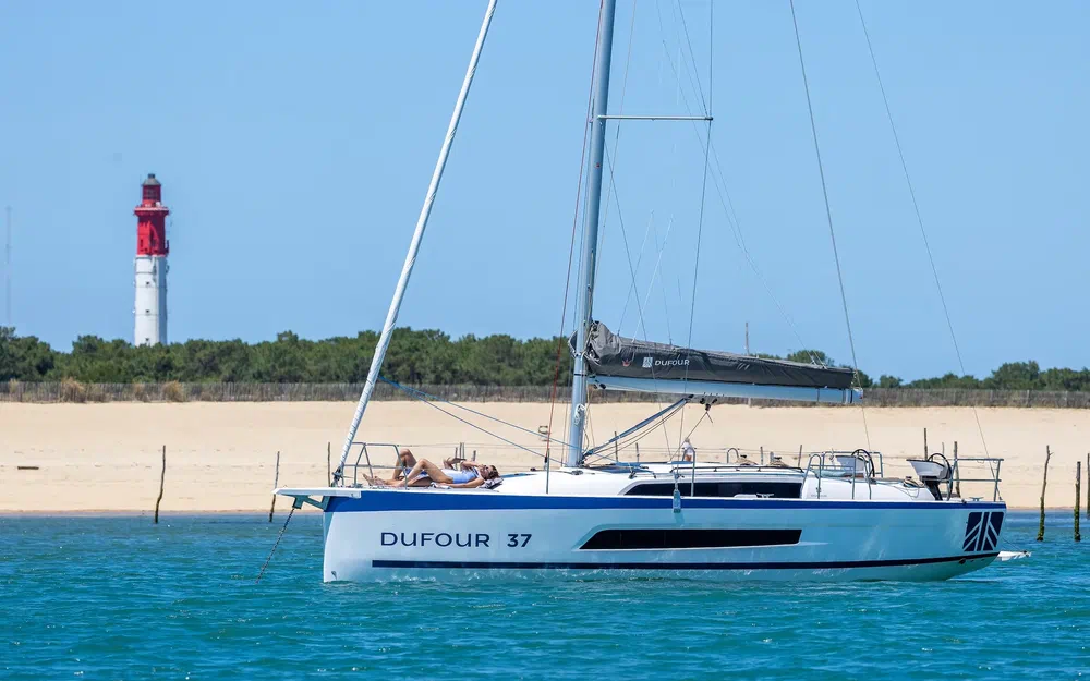 Dufour 37