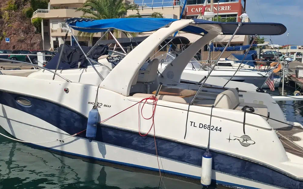 Rio Yachts  32 BLU