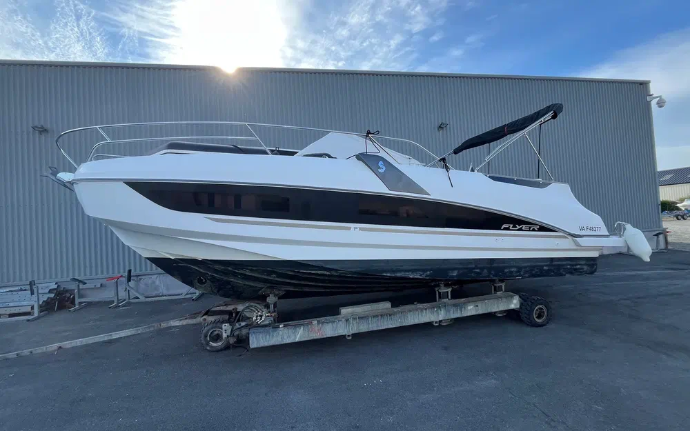 Beneteau Flyer 8.8 SUNdeck