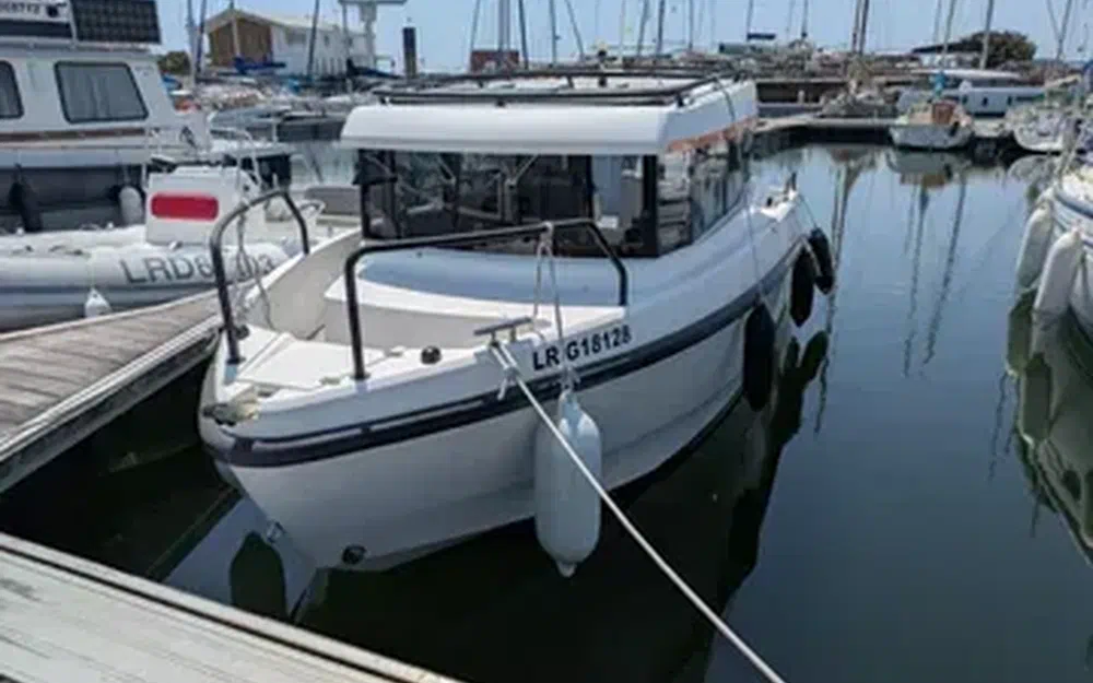 Bella Boats  700 Raid