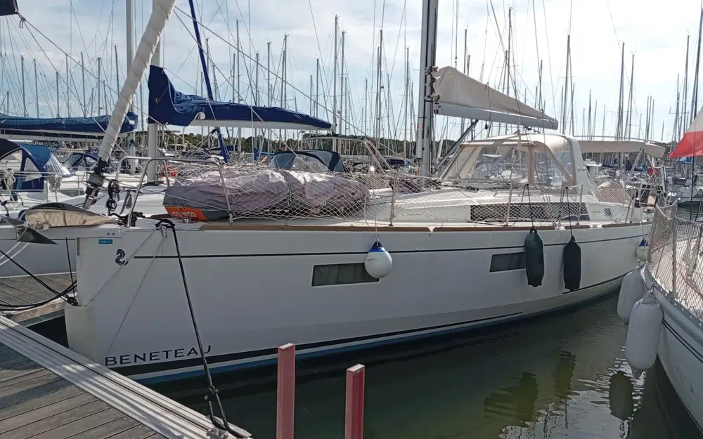Beneteau Oceanis 38.1