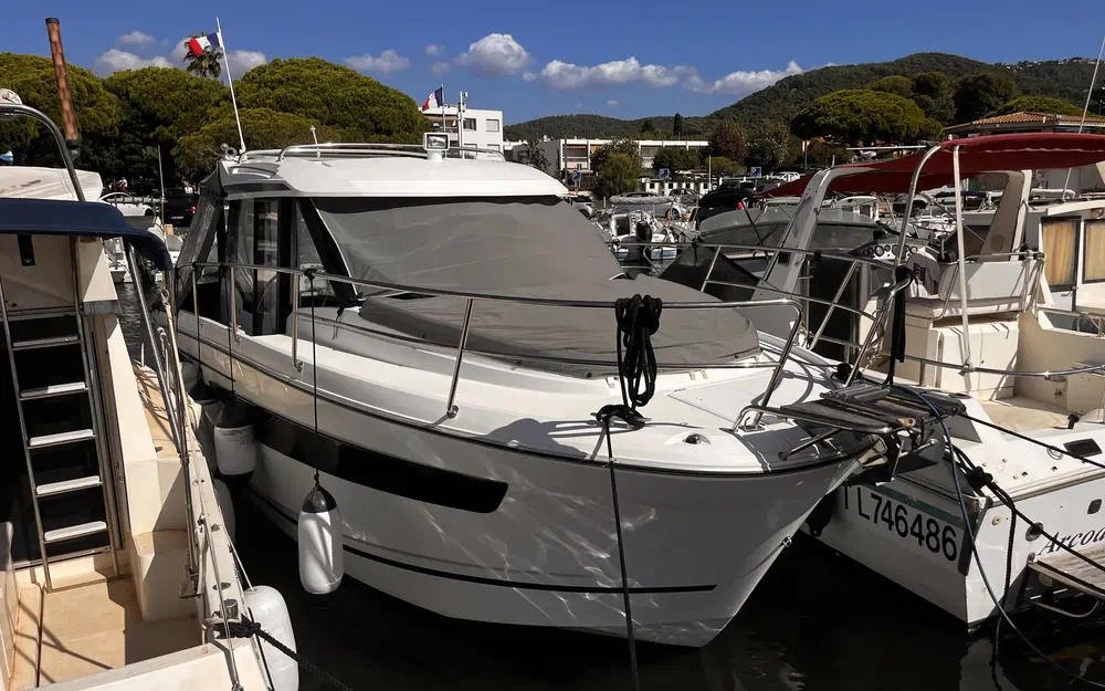 Jeanneau Merry Fisher 895