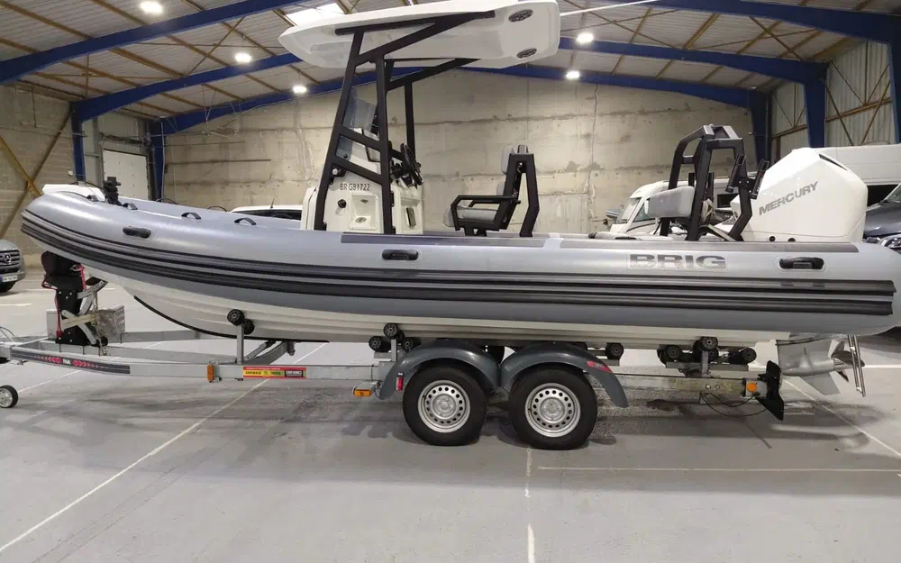 Brig Navigator 22