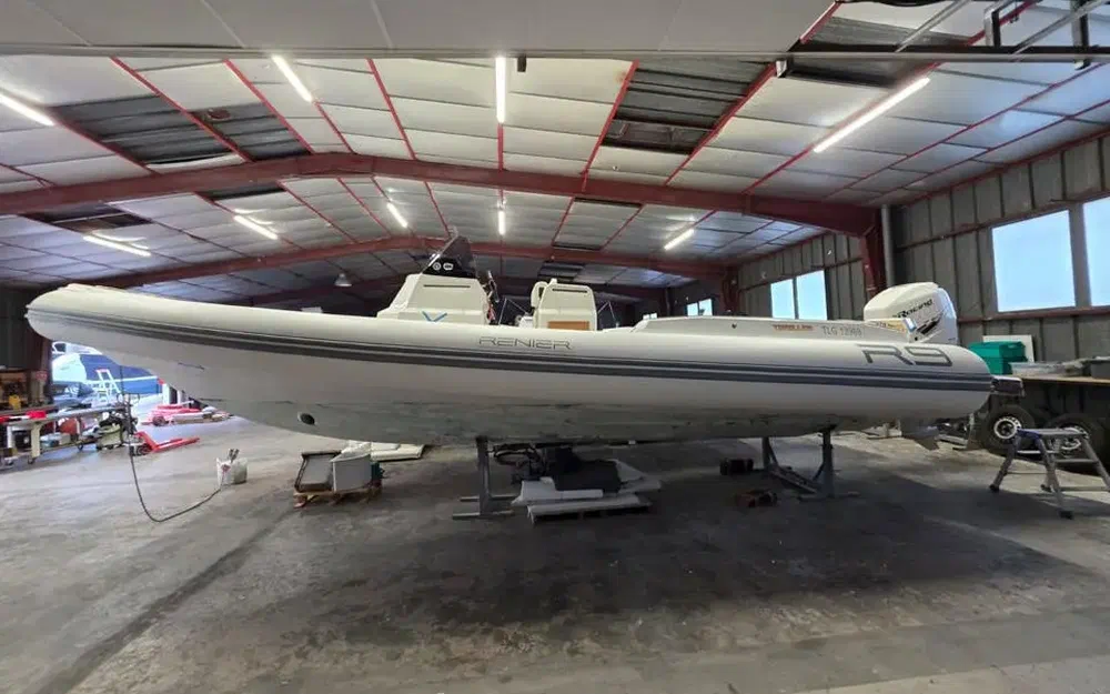 Renier R9 Tourer