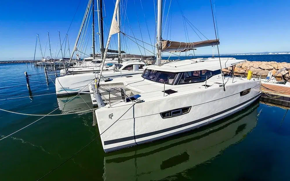 Fountaine Pajot Lucia 40
