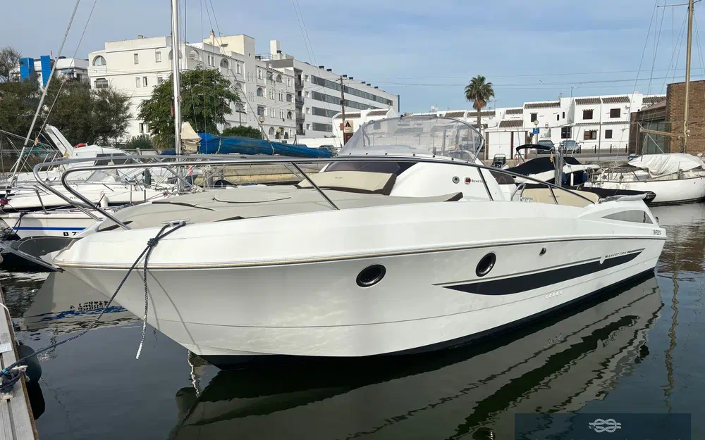 Beneteau Flyer 850 Sun Deck