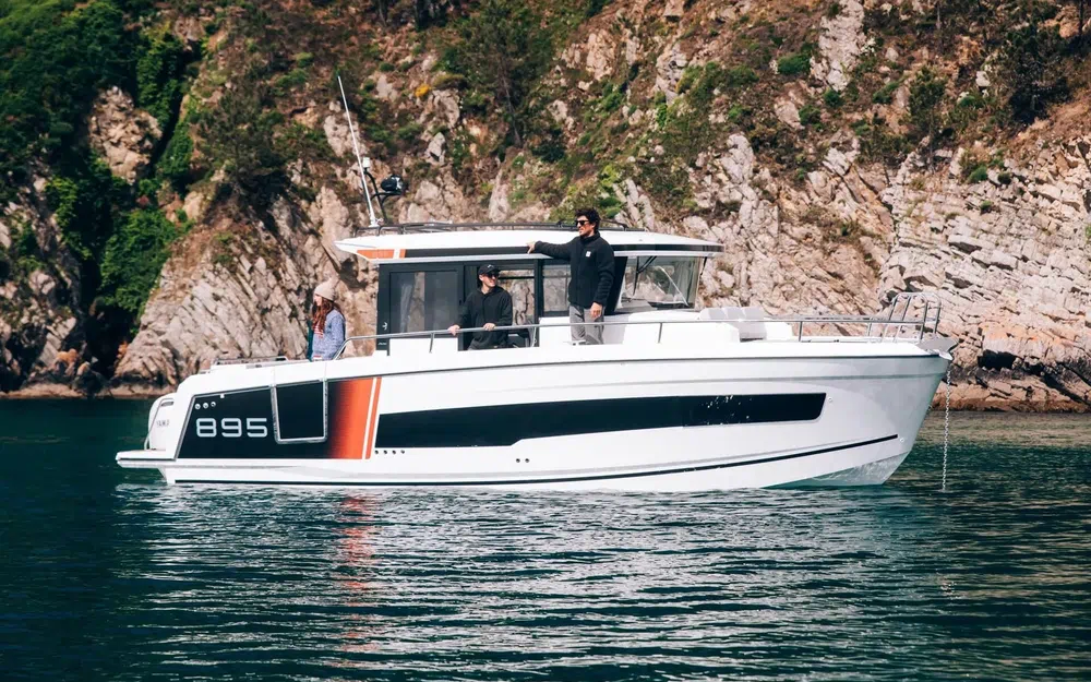 Jeanneau Merry Fisher 895