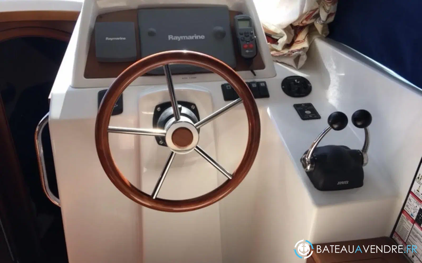 slider 5 Beneteau Antares 980 Fly