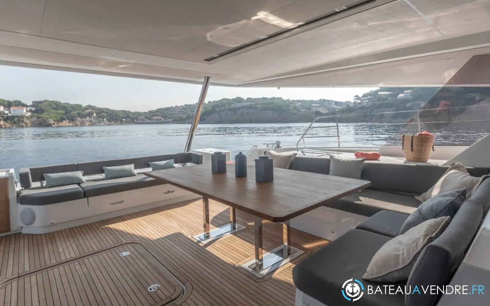 slider 12 Fountaine Pajot Samana 59
