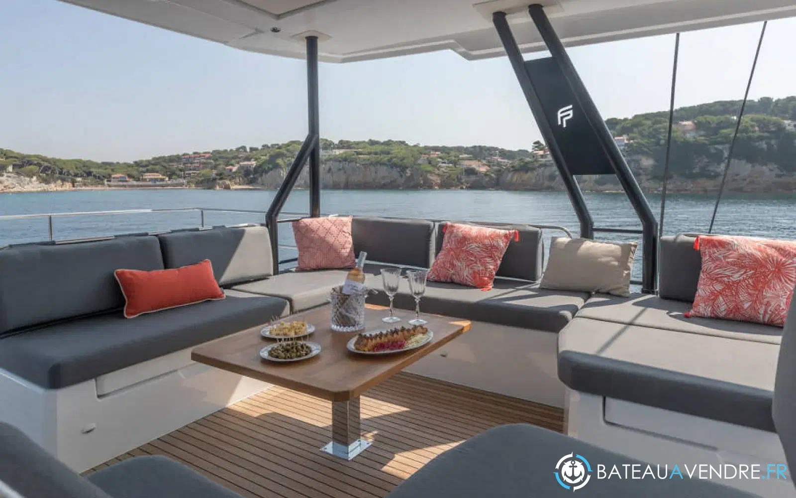 slider 16 Fountaine Pajot Samana 59