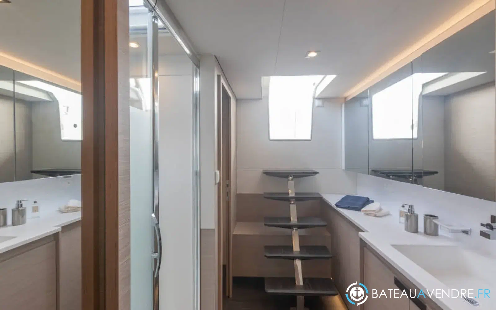 slider 21 Fountaine Pajot Samana 59
