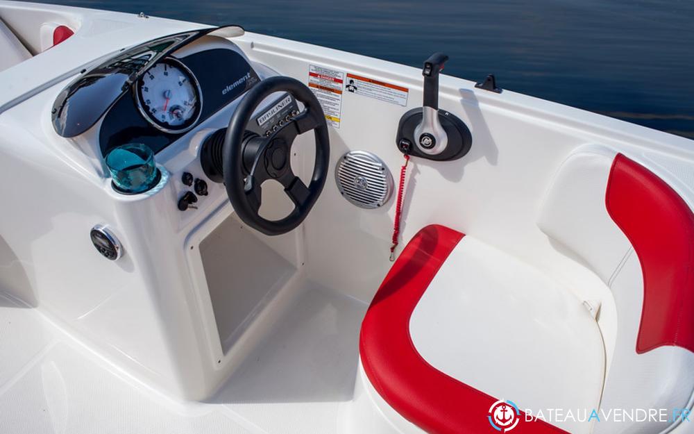 Bayliner Element M17 interieur photo 2