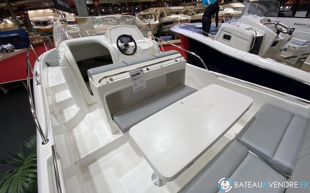 White Shark 270 SC Origin interieur photo 4